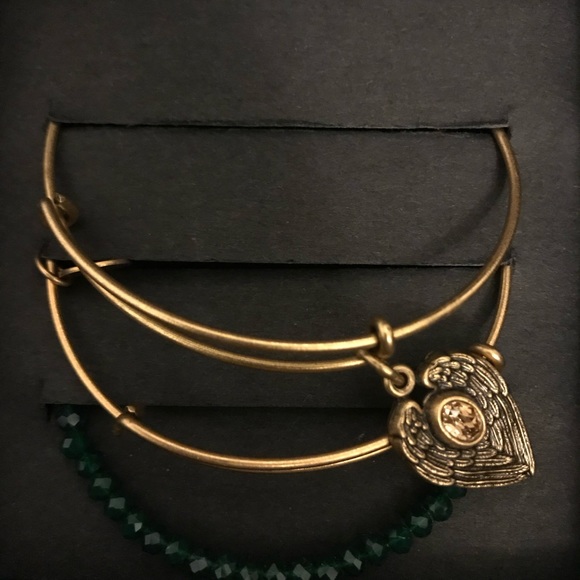 ALEX AND ANI GIFT SET - Picture 2 of 2